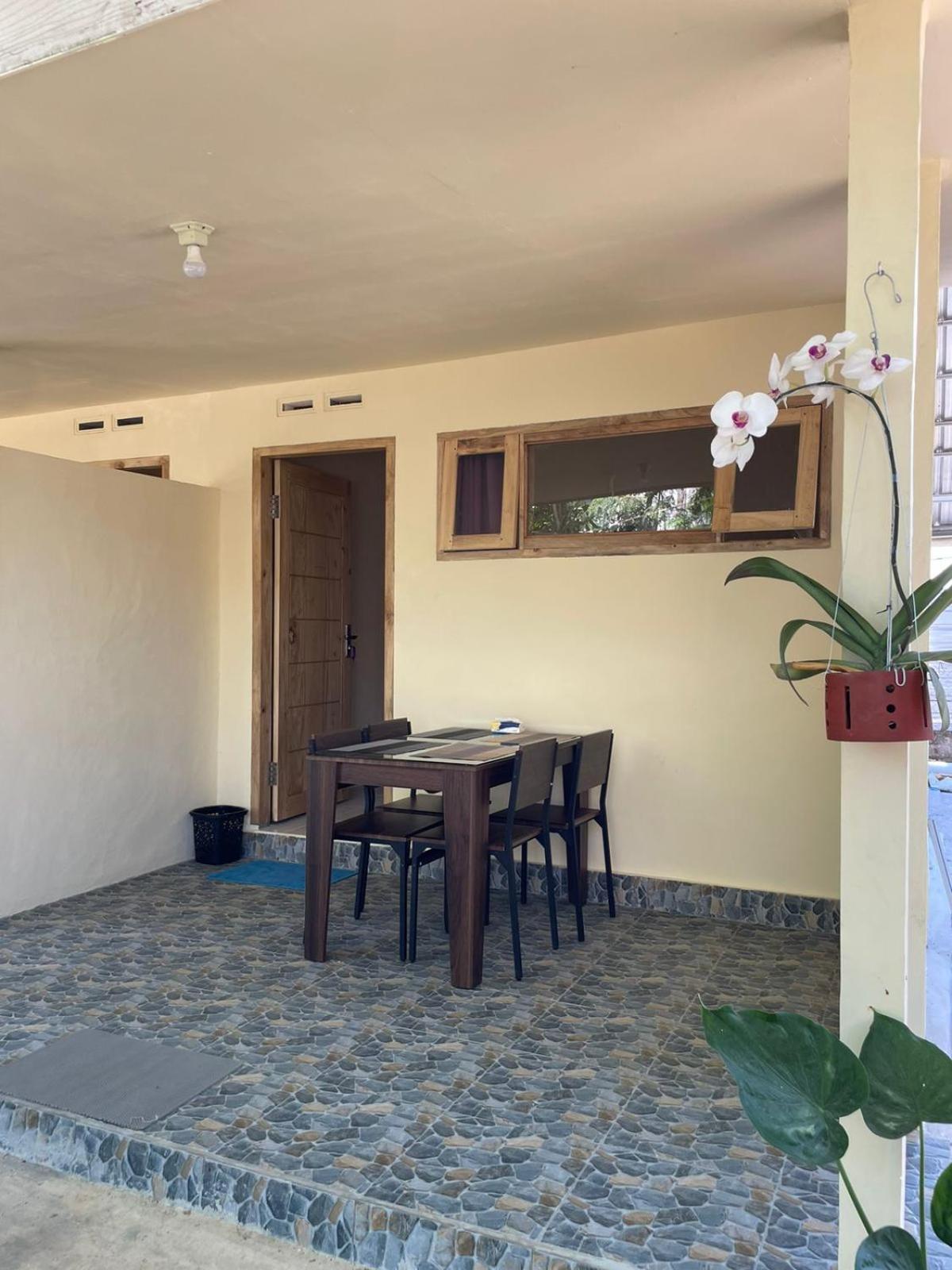 Rumah Kawan Senaru House Of Friend Exterior foto